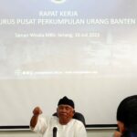 perkumpulan pub rapat pleno